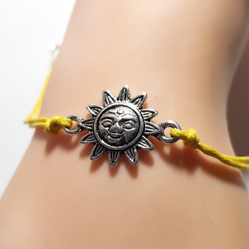Bracelet en coton ciré jaune, connecteur soleil, fermoir, chaîne d’extension en métal argenté clair