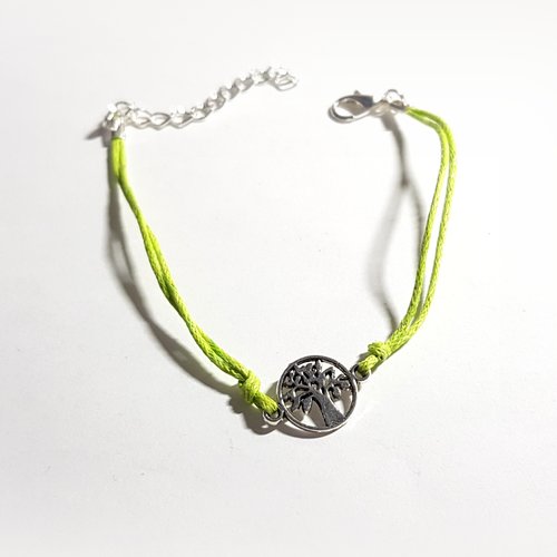 Bracelet en coton ciré vert clair, connecteur arbre, fermoir, chaîne d’extension en métal argenté clair