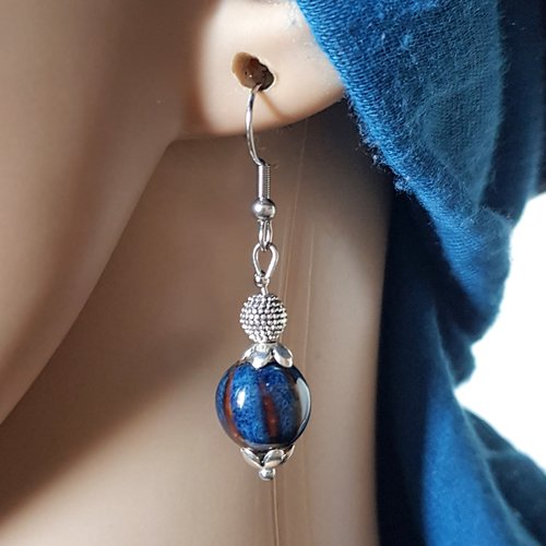 Boucle d'oreille perles en terre cuit émaillé bleu, marron, crochet en métal acier inoxydable argenté