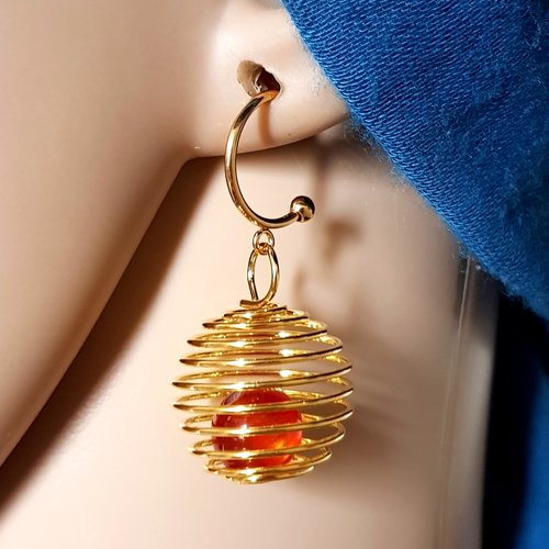 Boucle d'oreille perles ressort ajouré, perles en acrylique orange, crochet en métal acier inoxydable doré