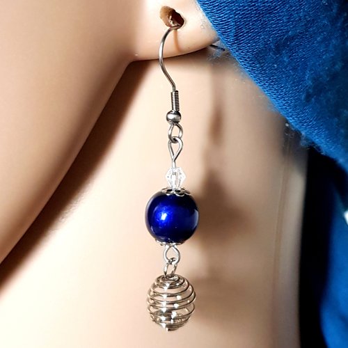 Boucle d'oreille perles bleu foncé brillante et à ressort, crochet en métal acier inoxydable argenté