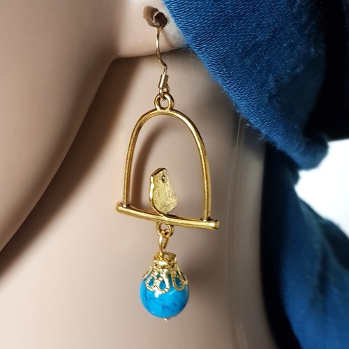 Boucle d'oreille oiseaux, perles en verre bleu, crochet en métal acier inoxydable doré ancien