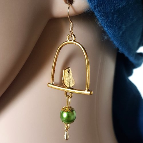 Boucle d'oreille oiseaux, perles en acrylique vert, crochet en métal acier inoxydable doré ancien