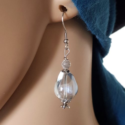 Boucle d'oreille perles en verre transparent avec reflets bleuté, coupelles, crochet en métal acier inoxydable argenté