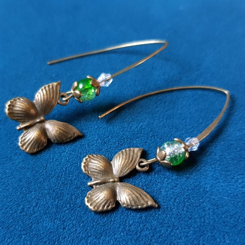 Boucle d'oreille papillon, perles en verre verte, transparente, coupelles, crochets en métal bronze