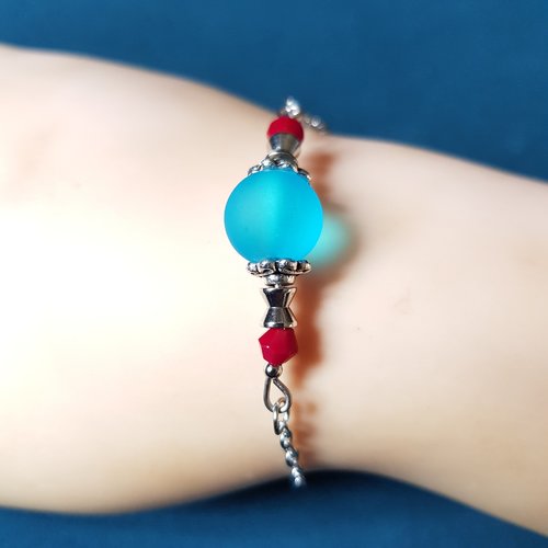 Bracelet perle en verre givré bleu, rouge foncé, fermoir mousqueton, chaîne d’extension, métal acier inoxydable argenté