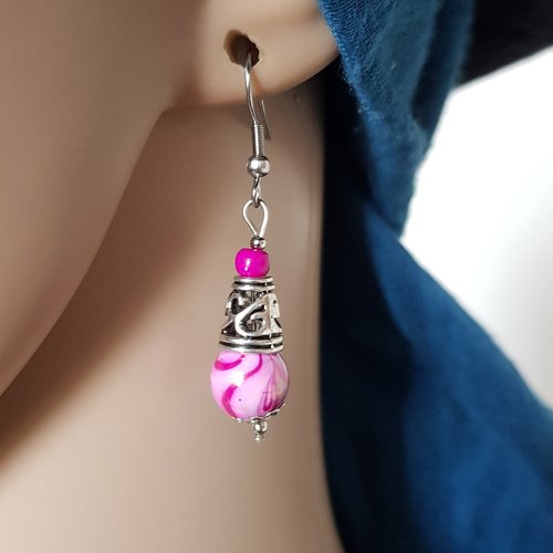 Boucle d'oreille perles en acrylique rose, fuchsia, crochet en métal acier inoxydable argenté