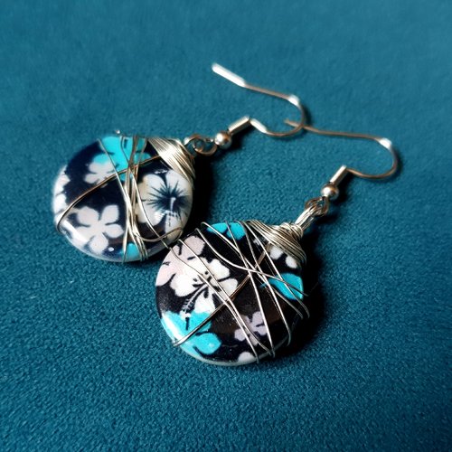 Boucle d'oreille perles en verre bleu, noir, blanc, fil d'acier, crochet en métal acier inoxydable argenté