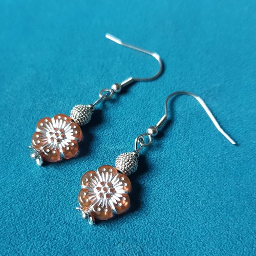 Boucle d'oreille perles fleur en acrylique orange clair, argenté, crochet en métal acier inoxydable argenté