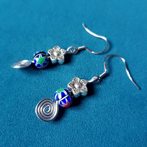 Boucle d'oreille spiral perles en verre fleur multicolore, crochet en métal acier inoxydable argenté