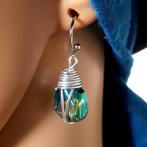 Boucle d'oreille perles en verre ovale goutte à facette, verte avec reflet, fil d'acier, crochet en métal acier inoxydable argenté