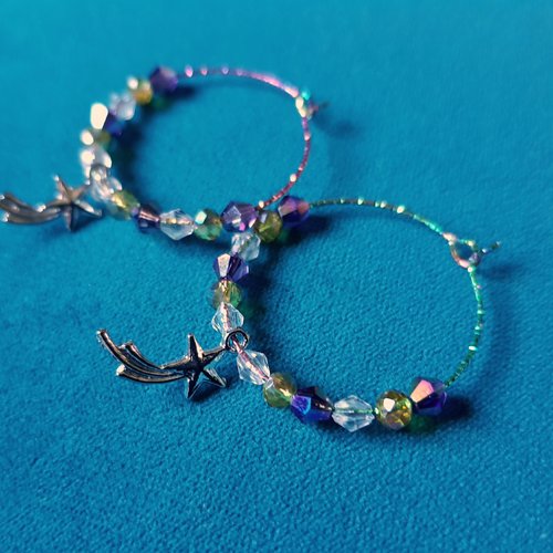 Boucle d'oreille étoile filante créole, perles en verre multicolore, créole en métal acier inoxydable multicolore