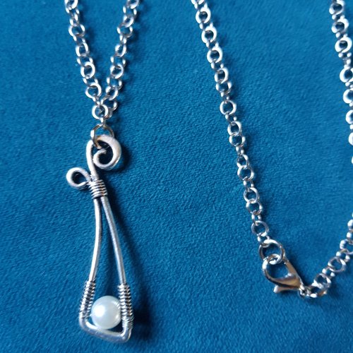 Collier avec pendentif et perle, fermoir, chaîne ronde en métal acier inoxydable argenté