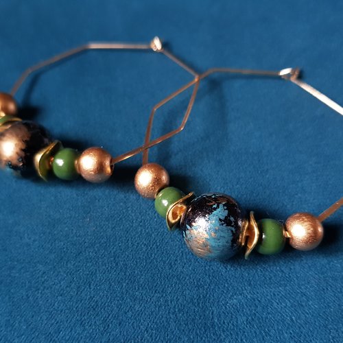 Boucle d'oreille créole, perles en porcelaine émaillé, bois, vert; noir, bleu, métal acier inoxydable doré