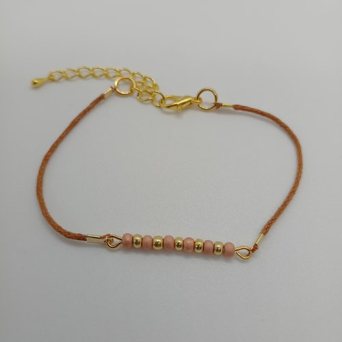 Bracelet minimaliste caramel avec perles de rocaille cordon et chaînette