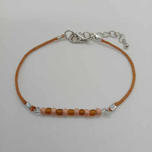 Bracelet minimaliste caramel avec perles de rocaille cordon et chaînette