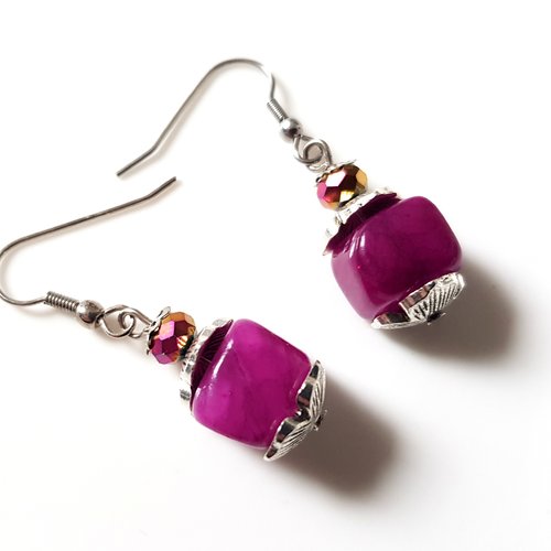 Boucle d'oreille perles en verre carré violet, crochet en métal argenté
