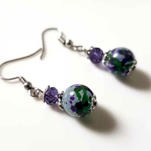 Boucle d'oreille perles en verre violet, vert, gris, crochet en métal argenté