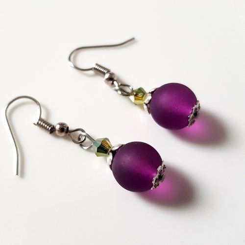 Boucle d'oreille perles en verre violet, verte, crochet en métal argenté