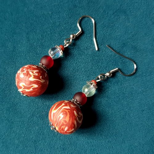 Boucle d'oreille perles en pâte fimo fleurs beige, rouge, marron, crochet métal acier inoxydable argenté
