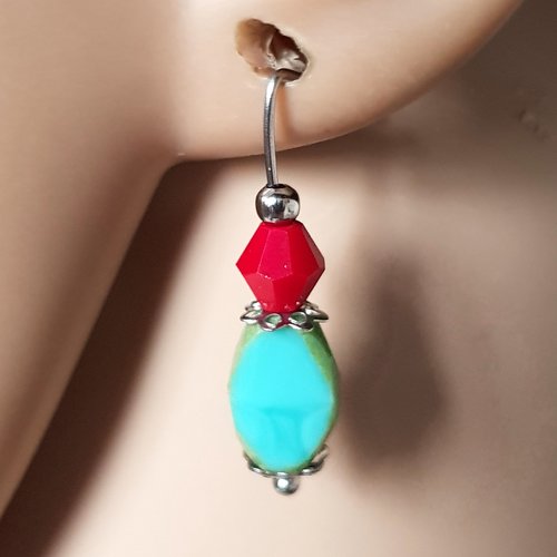 Boucle d'oreille perles en verre rouge foncé, bleu vert, coupelles, crochet en métal acier inoxydable argenté