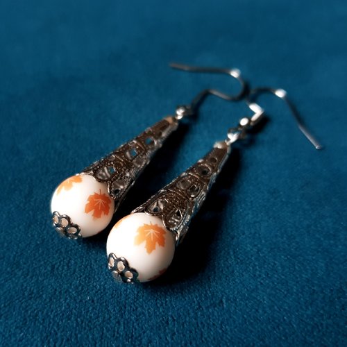 Boucle d'oreille perles verre orange et blanc, coupelles, crochet en métal acier inoxydable argenté