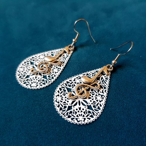 Boucle d'oreille note de musique, goutte émaillé blanc, crochet en métal acier inoxydable argenté
