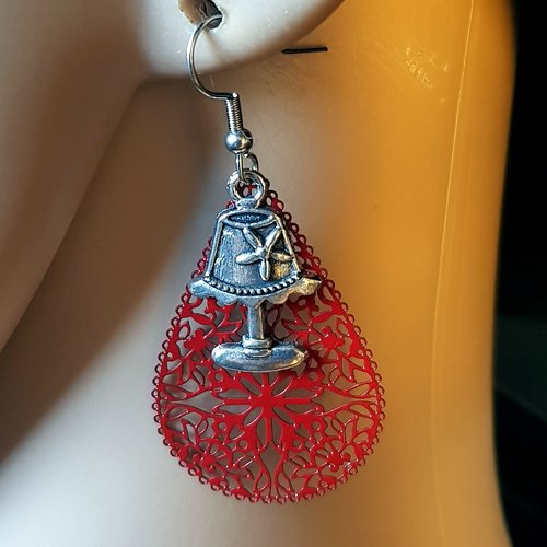 Boucle d'oreille lampe, goutte émaillé rouge, crochet en métal acier inoxydable argenté