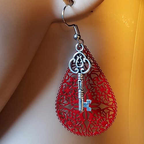 Boucle d'oreille clé, goutte émaillé rouge, crochet en métal acier inoxydable argenté