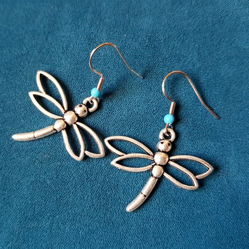 Boucle d'oreille libellule, perles bleu, crochet en métal acier inoxydable argenté