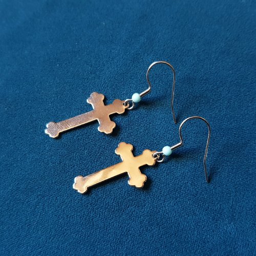 Boucle d'oreille croix, perles bleu, crochet en métal acier inoxydable argenté