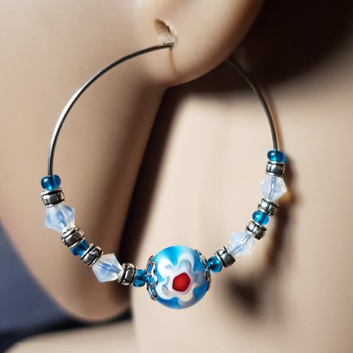 Boucle d'oreille créole, perles en verre fleur, rouge, bleu, blanc, métal acier inoxydable argenté