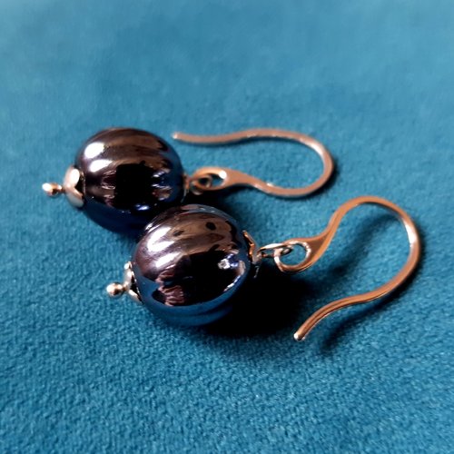 Boucle d'oreille perles en verre émaillé noir brillant, coupelles, crochet en métal acier inoxydable argenté