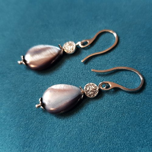 Boucle d'oreille perles en verre nacre, coupelles, crochet en métal acier inoxydable argenté