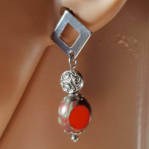 Boucle d'oreille perles métal et verre orange, coupelles, crochet en métal acier inoxydable argenté