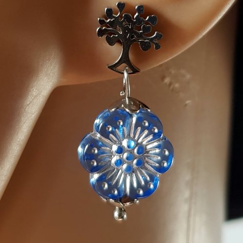 Boucle d'oreille fleurs acrylique bleu, perles, coupelles, crochet arbre en métal acier inoxydable argenté