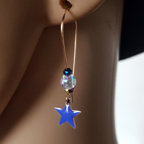Boucle d'oreille perles acrylique transparente, étoile émaillé bleu, crochet en métal acier inoxydable doré