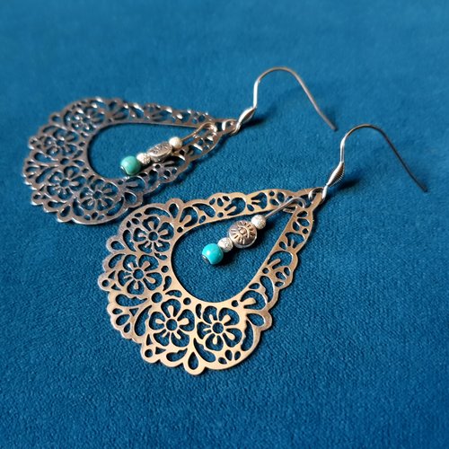 Boucle d'oreille goutte fleurs léger, ajouré inoxydable, perles bleu, crochet en métal acier inoxydable argenté