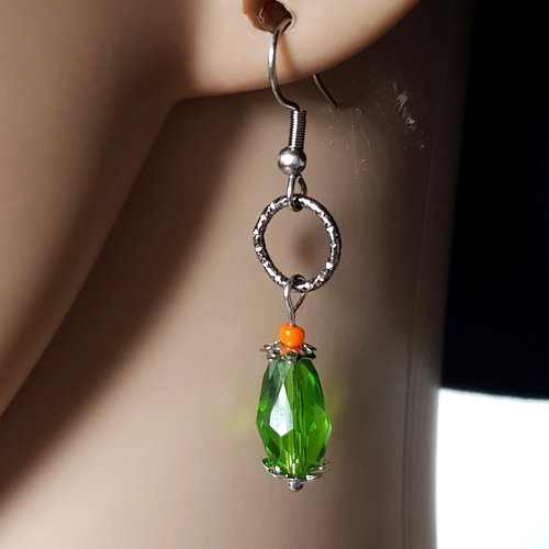 Boucle d'oreille perles en verre verte, crochet en métal acier inoxydable argenté