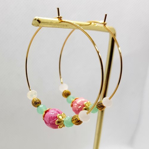 Boucle d'oreille créole fleurs en acrylique rose, perles en verre, métal acier inoxydable doré