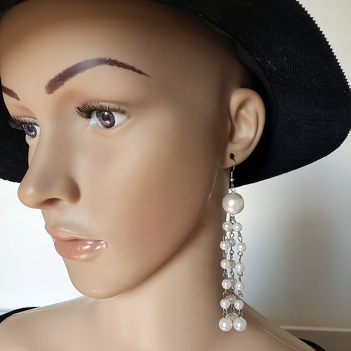 Boucle d'oreille perles en acrylique blanc, crochet en métal acier inoxydable argenté