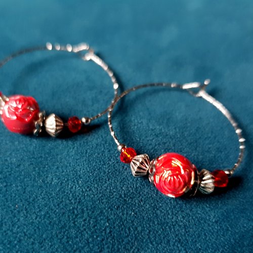 Boucle d'oreille créole fleurs en acrylique rouge, métal acier inoxydable argenté