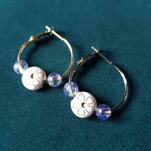 Boucle d'oreille créole, perles en acrylique fleurs blanche, transparent crochet en métal acier inoxydable argenté