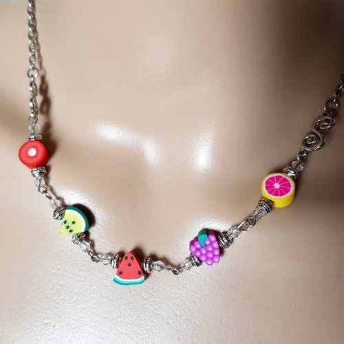 Collier perles acrylique fruits multicolore, fermoir, chaîne en acier inoxydable argenté
