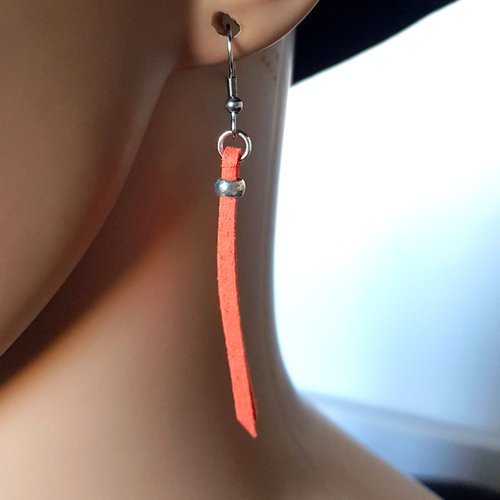 Boucles d'oreilles cordon de suédine orange, perles, crochets en acier inoxydable argenté