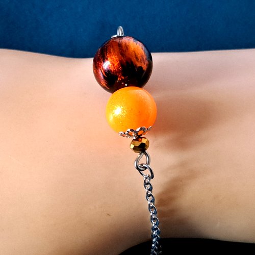Bracelet perles en verre orange, noir, chaîne, fermoir en métal acier inoxydable argenté