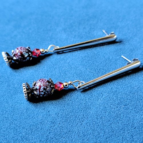 Boucle d'oreille perles en verre bordeaux, bleu, rouge, crochets en métal acier inoxydable argenté