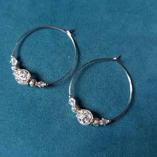 Boucle d'oreille créole fleurs en acrylique transparente, petites perles en verre, métal acier inoxydable argenté