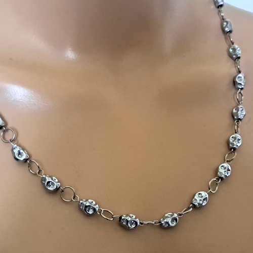 Collier tête de mort en verre argenté , fermoir, chaîne en acier inoxydable argenté