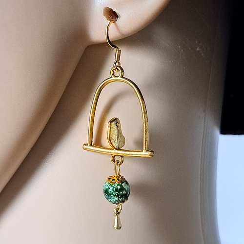 Boucle d'oreille oiseaux, perles en verre verte marbré, crochet en métal acier inoxydable doré ancien